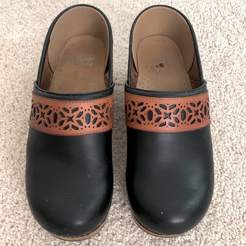 Dansko Womens Pavan Clog 340021202 Laser Cut Leather EU Size 38 US 7 / 7.5